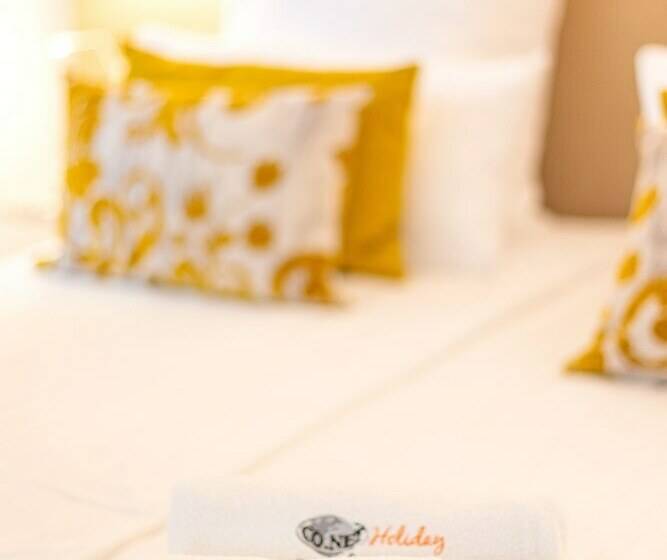 豪华房间, The Place   Adults Only