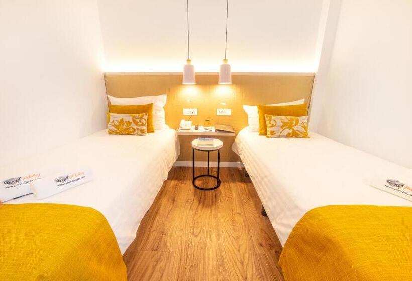 基本间, The Place   Adults Only