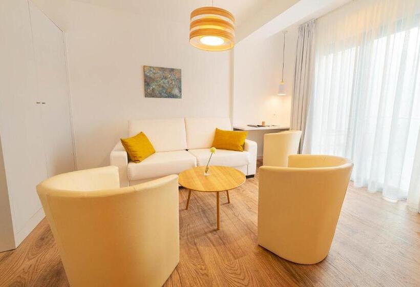 豪华房间, The Place   Adults Only