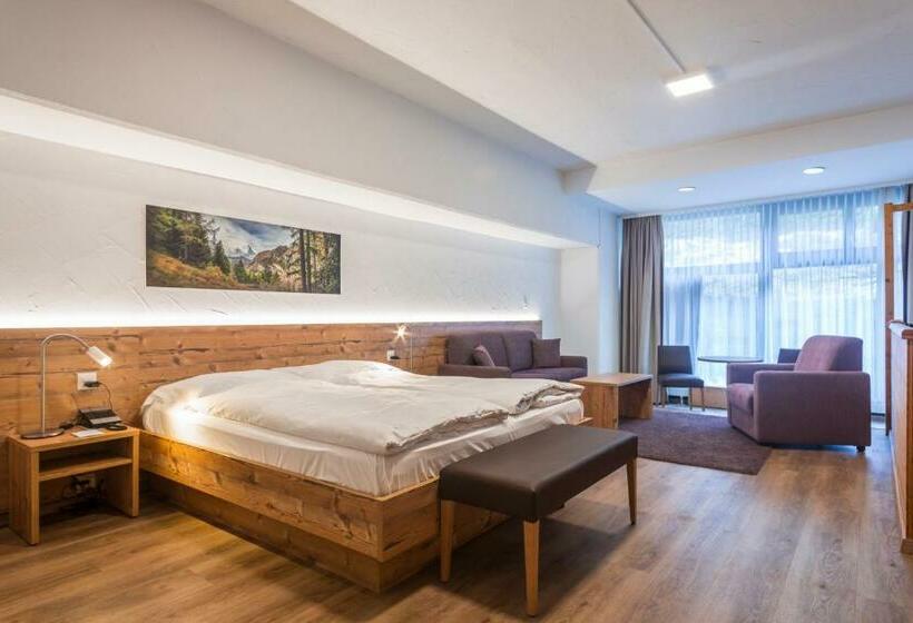 غرفة قياسية ثلاثية ذات اطلالة, Zermatt Budget Rooms
