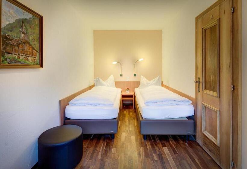 غرفة قياسية رباعية, Zermatt Budget Rooms