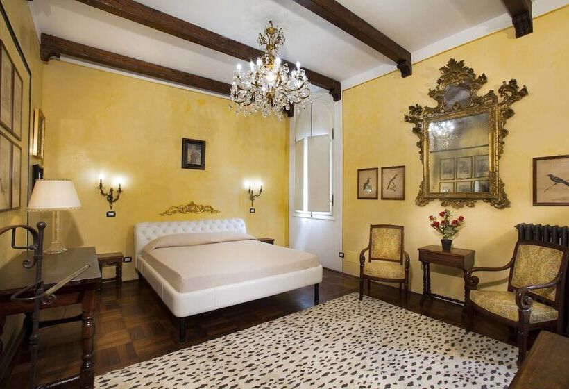 اتاق لوکس, Corte Rosantico