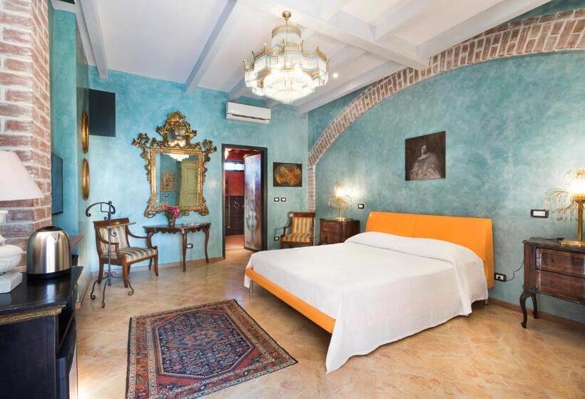 اتاق لوکس, Corte Rosantico