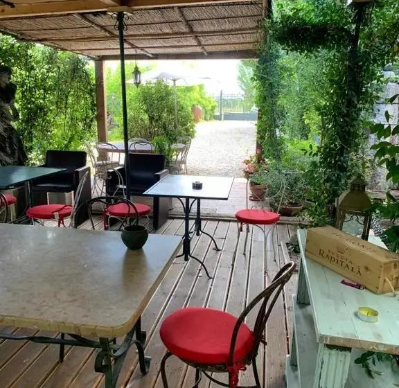 اتاق استاندارد با تخت بزرگ, Corte Rosantico
