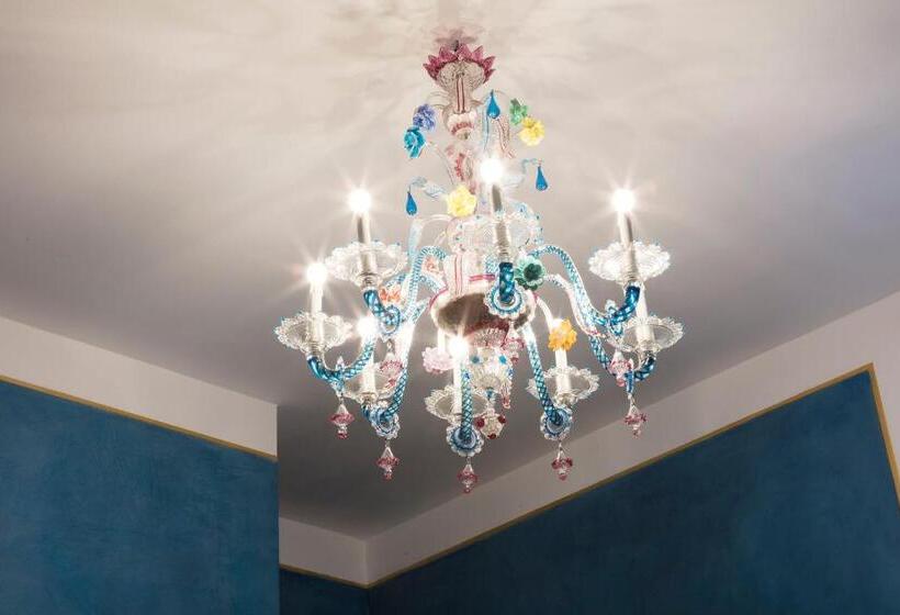 اتاق استاندارد با تخت بزرگ, Corte Rosantico