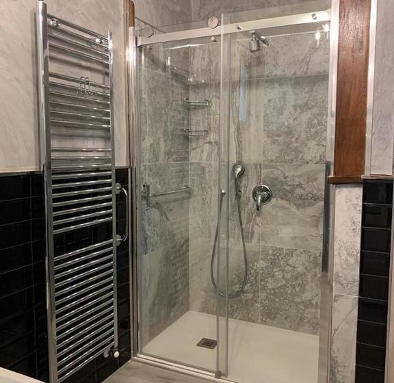 سوییت خانوادگی, Corte Rosantico