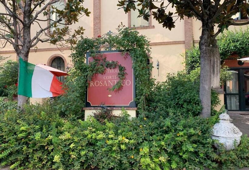 سوییت خانوادگی, Corte Rosantico