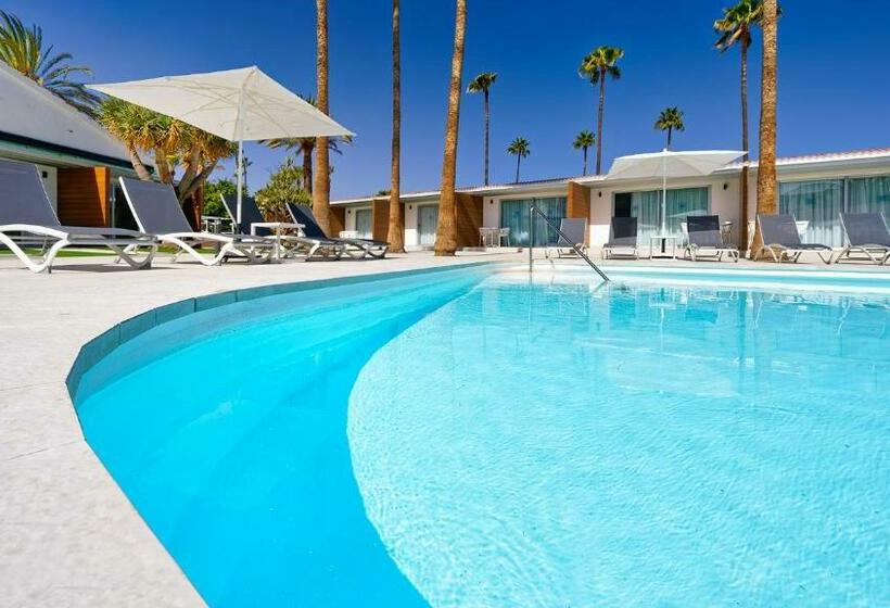 חדר סטנדרט נוף לבריכה, Sanom Beach Resort - Adults Only