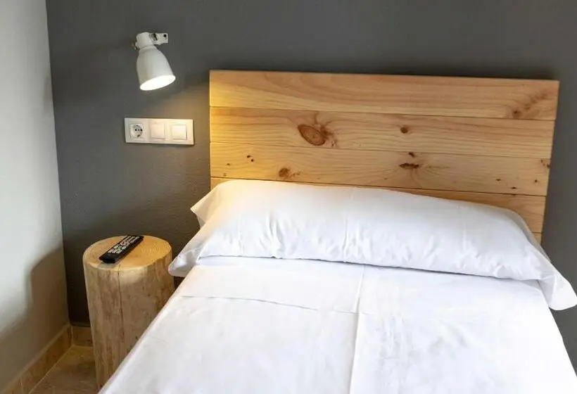 اتاق اکونومی یک تخته, Alda Estella Hostel