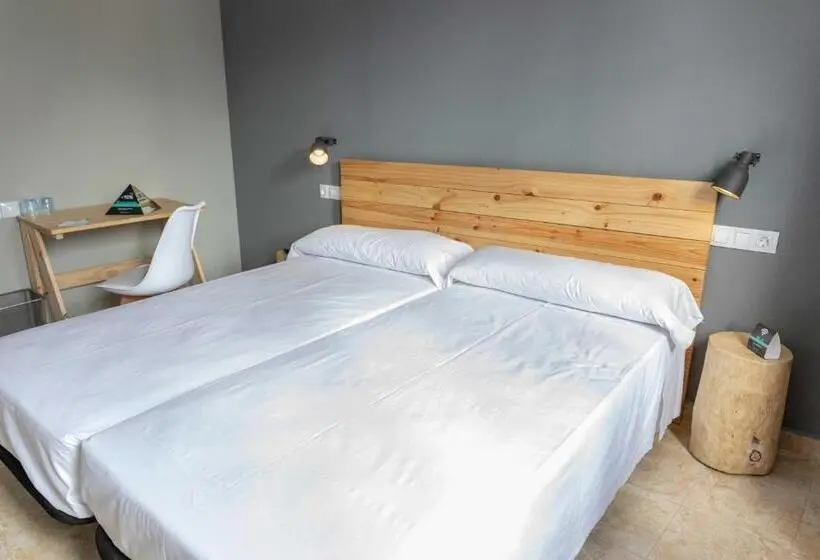 اتاق اکونومی, Alda Estella Hostel