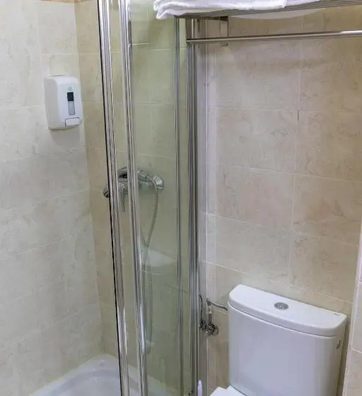 اتاق سوپریور, Alda Estella Hostel