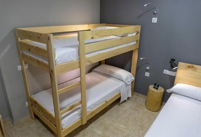 اتاق استاندارد چهار تخته, Alda Estella Hostel