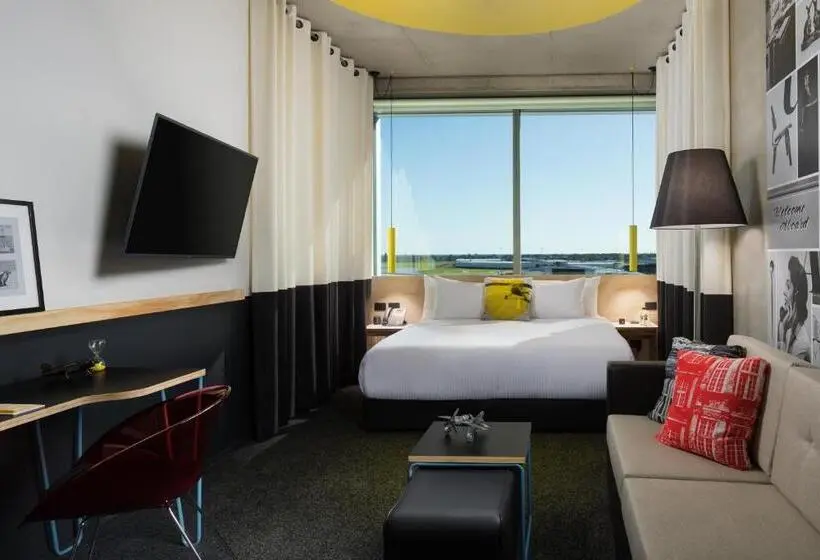 キングサイズベッドのスタンダードルーム, Atura Adelaide Airport