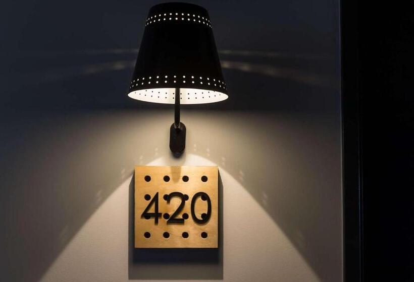 带观景的标准间, Atura Adelaide Airport