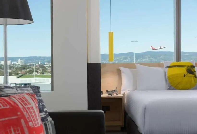 キングサイズベッドのスタンダードルーム, Atura Adelaide Airport