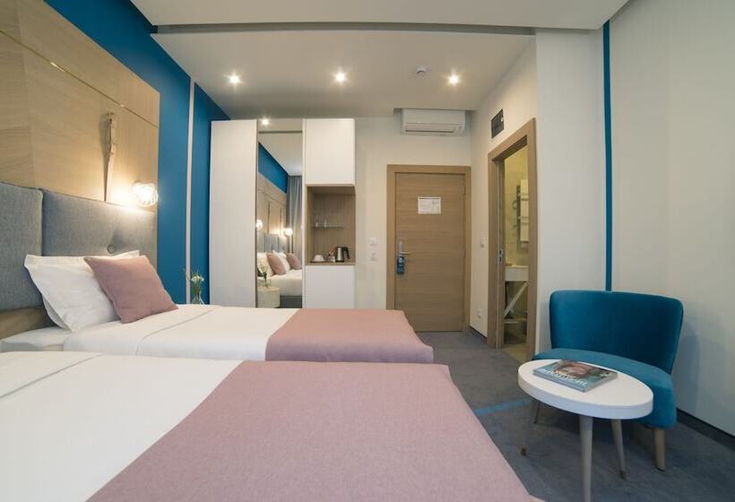 اتاق استاندارد با بالکن, City Nest Modern & Cozy Suites