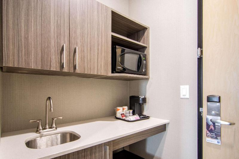 带大床的标准间, Comfort Inn & Suites