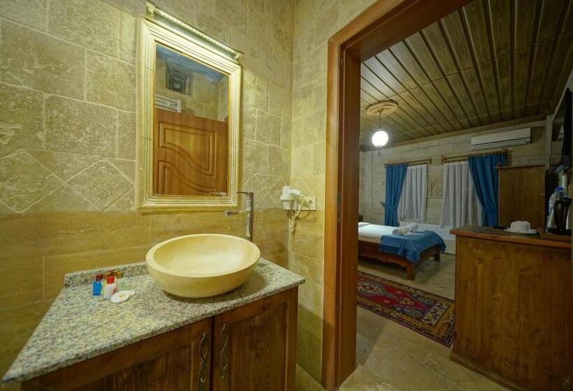 标准间, Shoestring Stone House