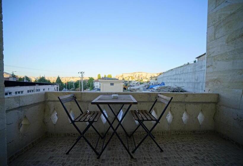 带阳台的豪华间, Shoestring Stone House