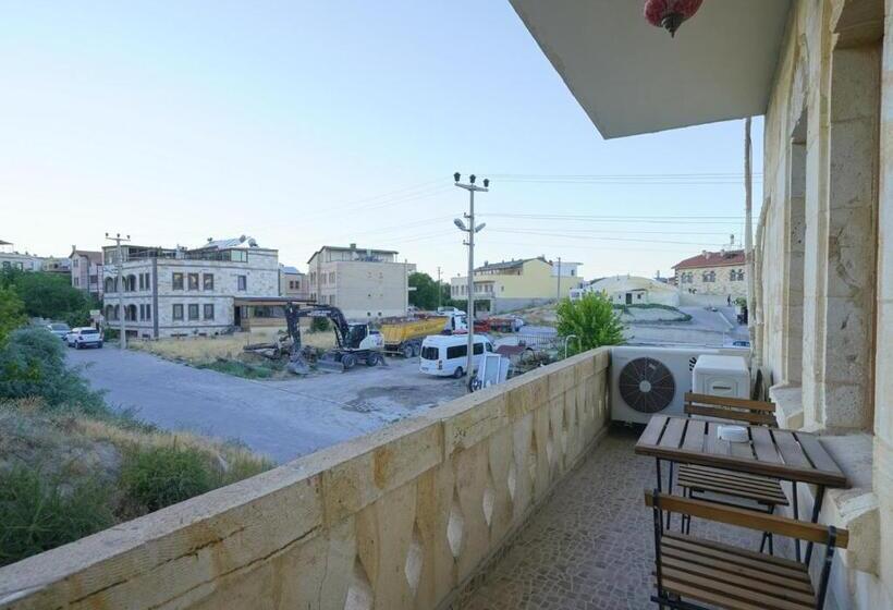 Comfort room with balcony, Shoestring Stone House