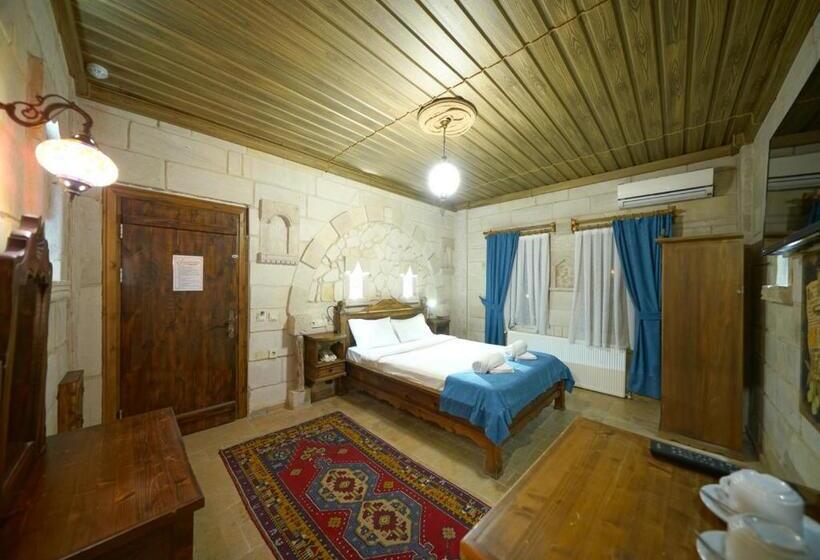 标准间, Shoestring Stone House