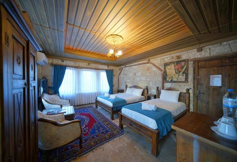 Comfort room with balcony, Shoestring Stone House