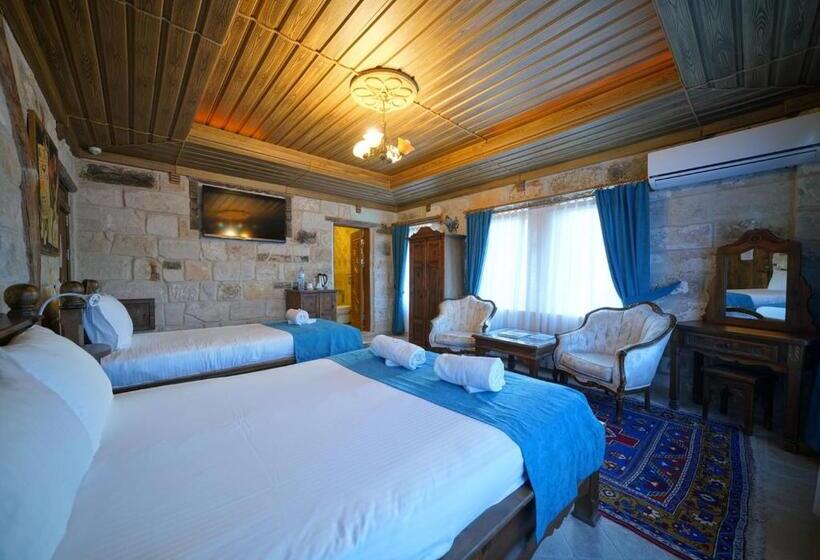 Comfort room with balcony, Shoestring Stone House