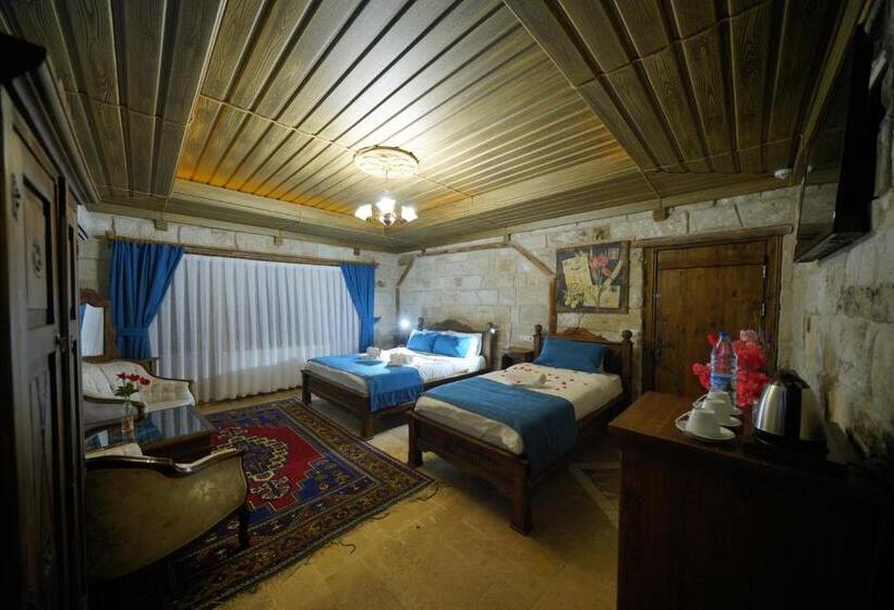 Comfort room with balcony, Shoestring Stone House