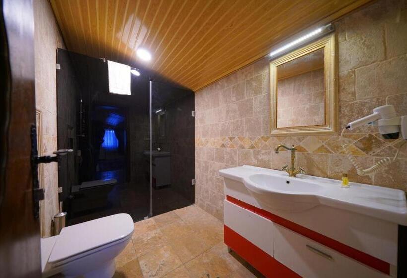 标准间, Shoestring Stone House