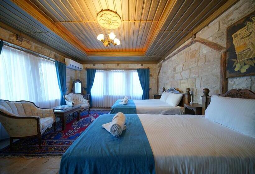 Comfort room with balcony, Shoestring Stone House