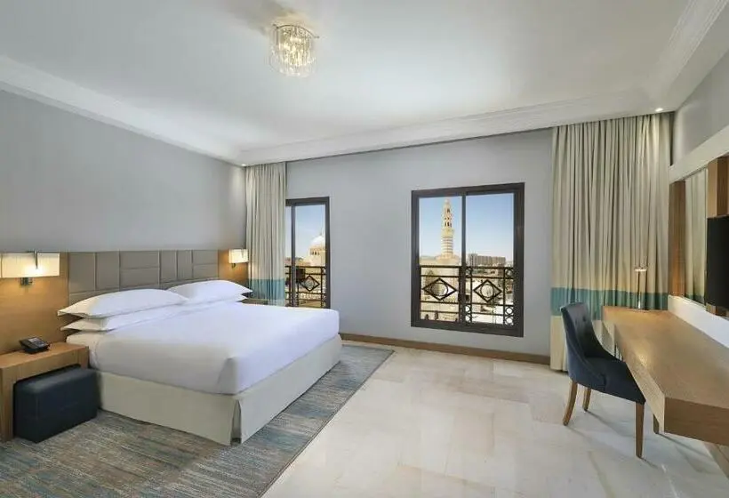 اتاق لوکس با تخت بزرگ, Four Points By Sheraton Makkah Al Naseem