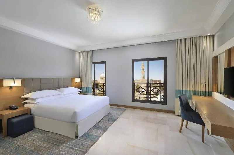 اتاق لوکس با تخت بزرگ, Four Points By Sheraton Makkah Al Naseem