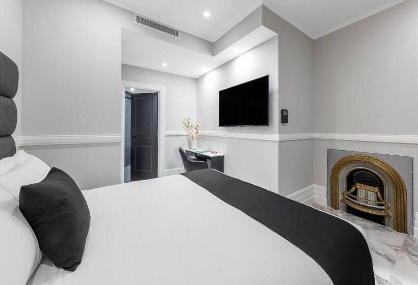 חדר סטנדרט עם מיטת קינג, Holiday Inn & Suites   Parramatta Marsden Street, An Ihg