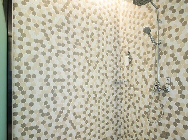 Camera Standard, Ibis Styles Chengdu Chunxi Taikoo Li