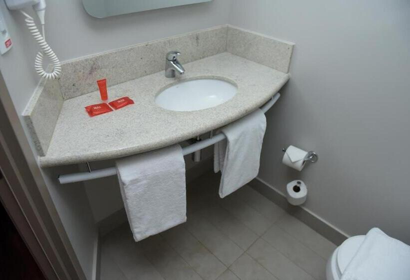 Апартаменты 1 Спальня, Ibis Tatui