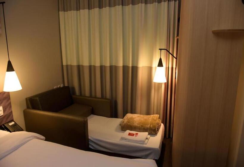 스탠다드 룸, Ibis Tatui