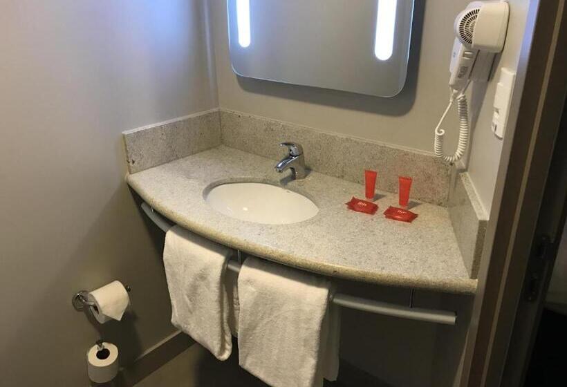 Апартаменты 1 Спальня, Ibis Tatui