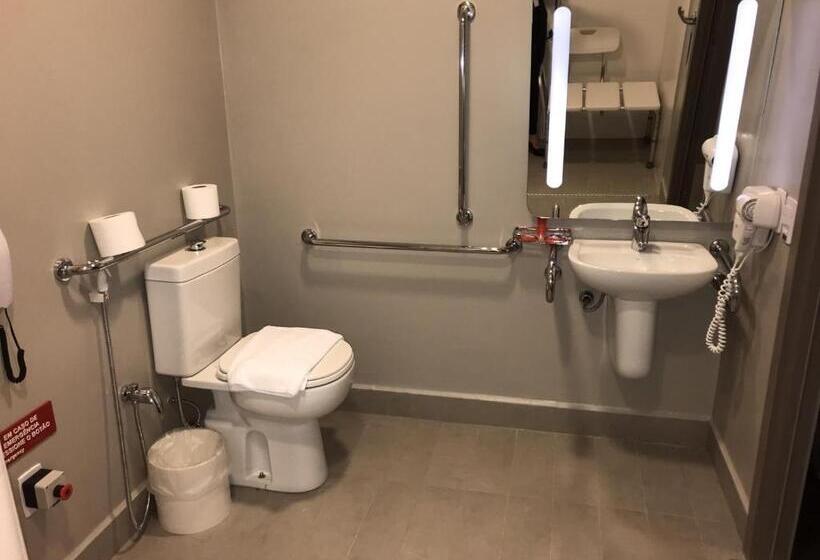 Номер Стандарт Адаптированный для Инвалидов, Ibis Tatui