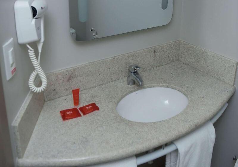 Апартаменты 1 Спальня, Ibis Tatui