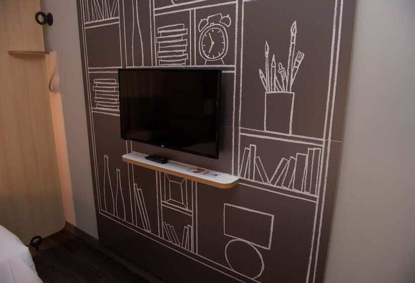 Апартаменты 1 Спальня, Ibis Tatui