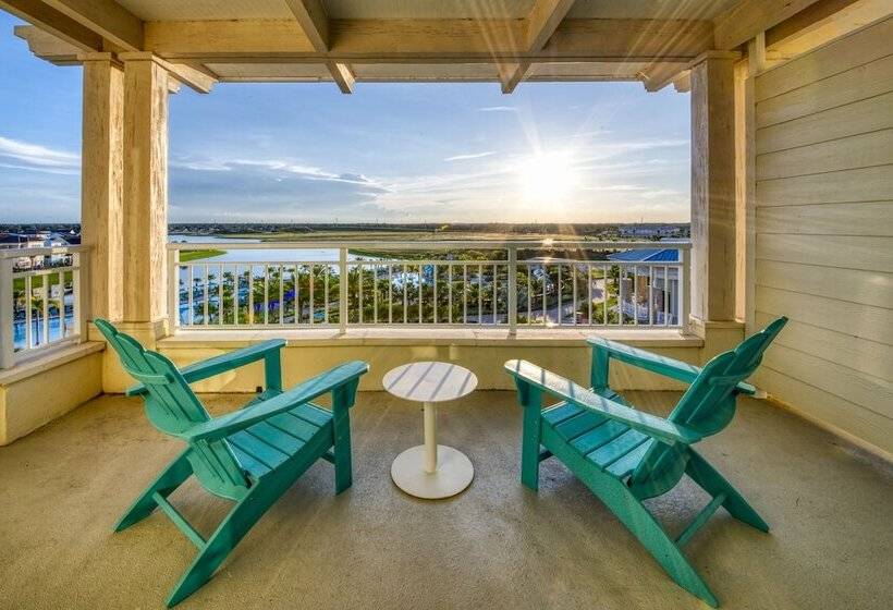 غرفة بريميوم مطلة على حمام السباحة, Margaritaville Resort Orlando