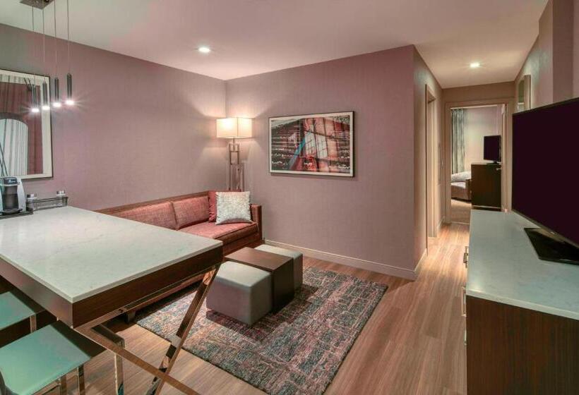 带大床的套房, Residence Inn By Marriott Weehawken