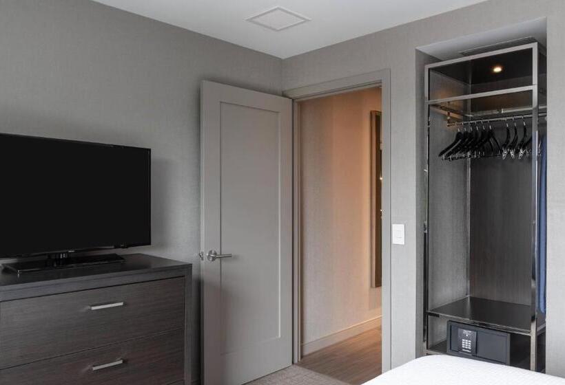 带大床的套房, Residence Inn By Marriott Weehawken