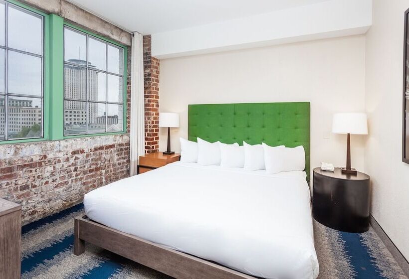 جناح, The Mercantile