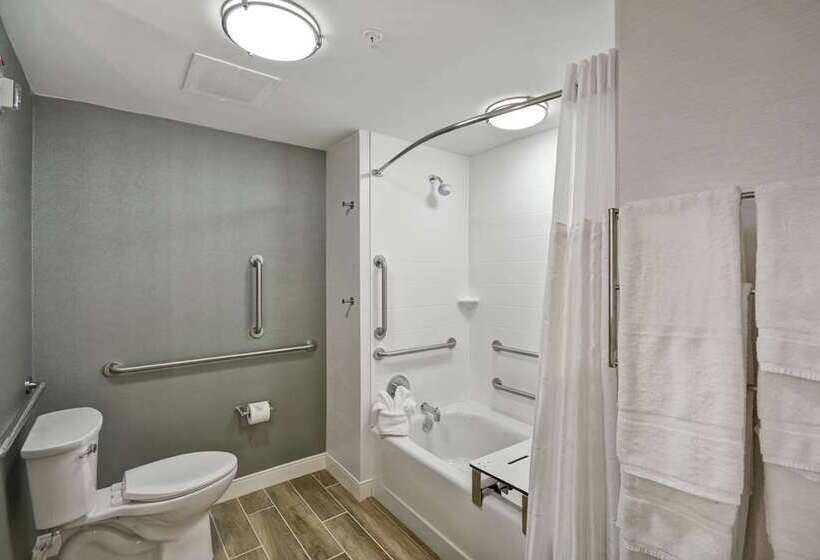 غرفة قياسية سرير كينج, Tru By Hilton Fayetteville I 95, Nc