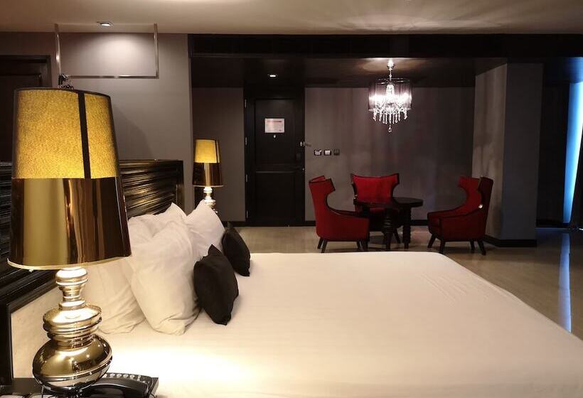 Suite Reial, Tsix5 Quarter