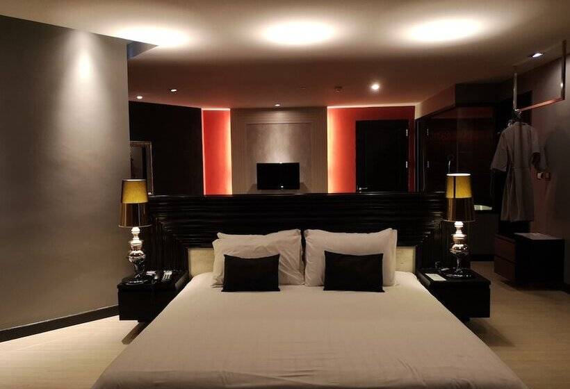 Suite Reial, Tsix5 Quarter