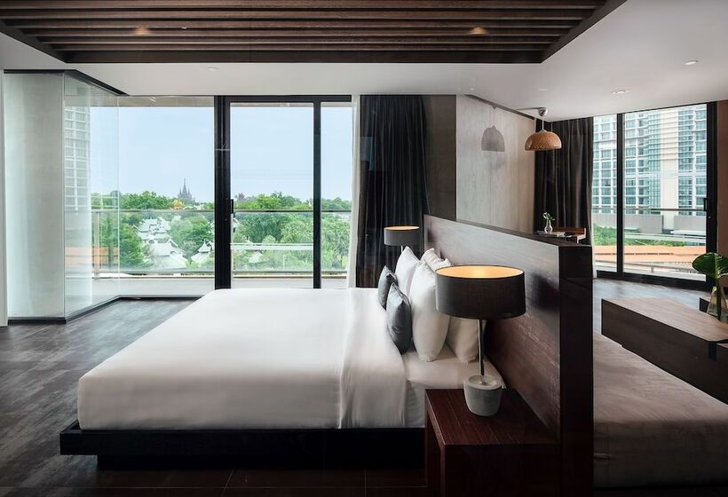 Suite, Tsix5 Quarter