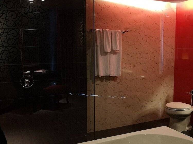 Suite Reial, Tsix5 Quarter