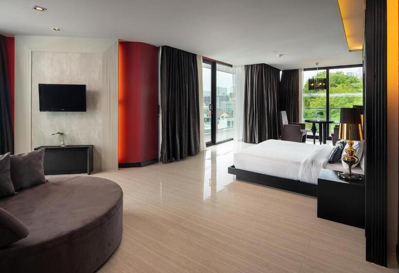 Suite, Tsix5 Quarter